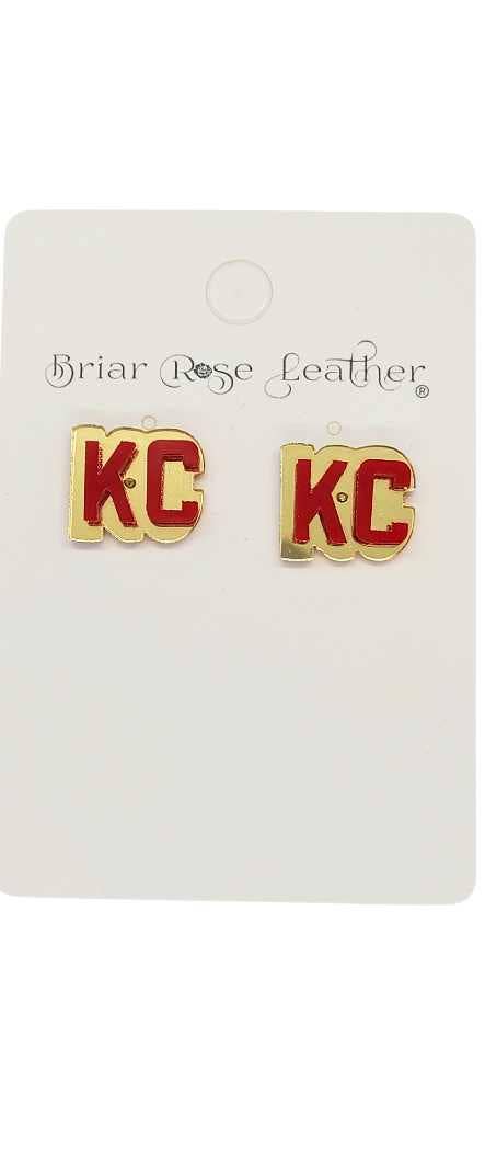 KC acrylic stud earrings