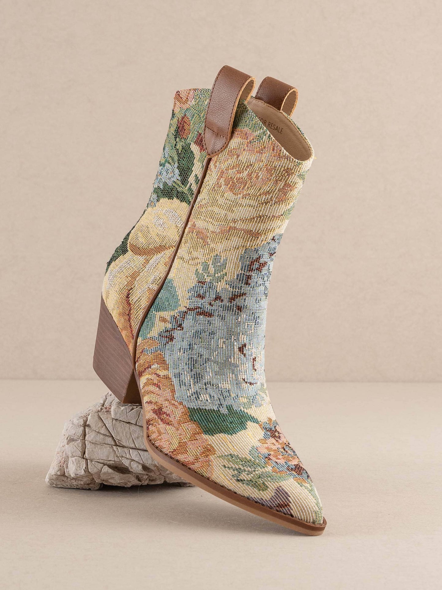 The Kaiya | Floral Vintage Western Tapestry Boot