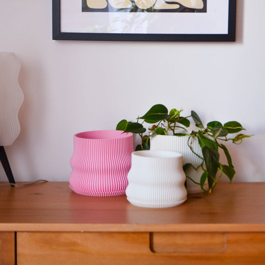 Ribbed Bubble Planter with Drainage Tray