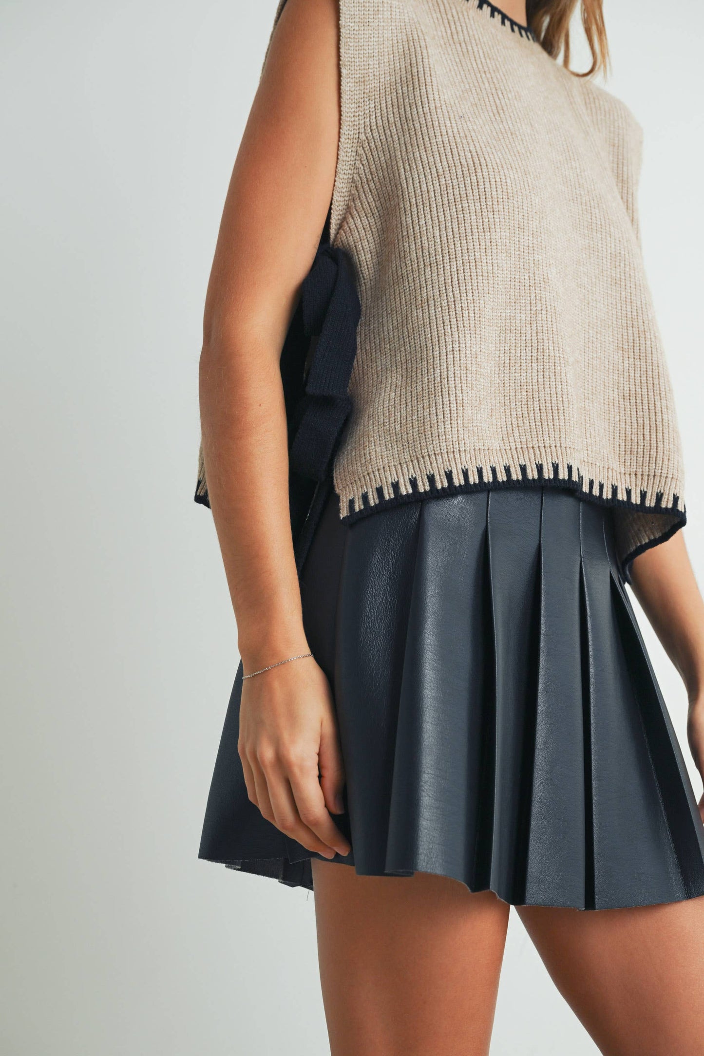 Mock Neck Sleeveless Sweater